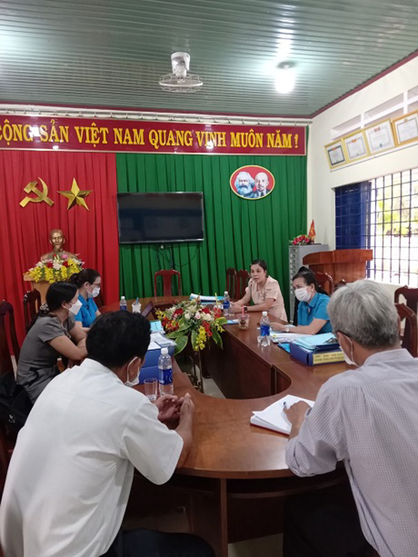 Liên đoàn Lao động huyện Krông Bông tổ chức triển khai kiểm tra, giám sát Công đoàn cơ sở trong việc chấp hành Điểu lệ Công đoàn Việt Nam năm 2024